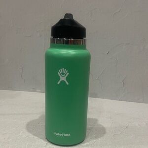 Hydro Flask Green Bottle with Black Lid